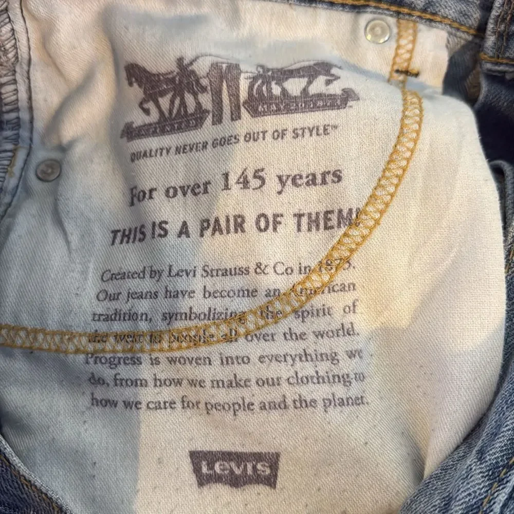 Levi's 505 Men’s waist 33 Denim Classic Shorts ~ Excellent!